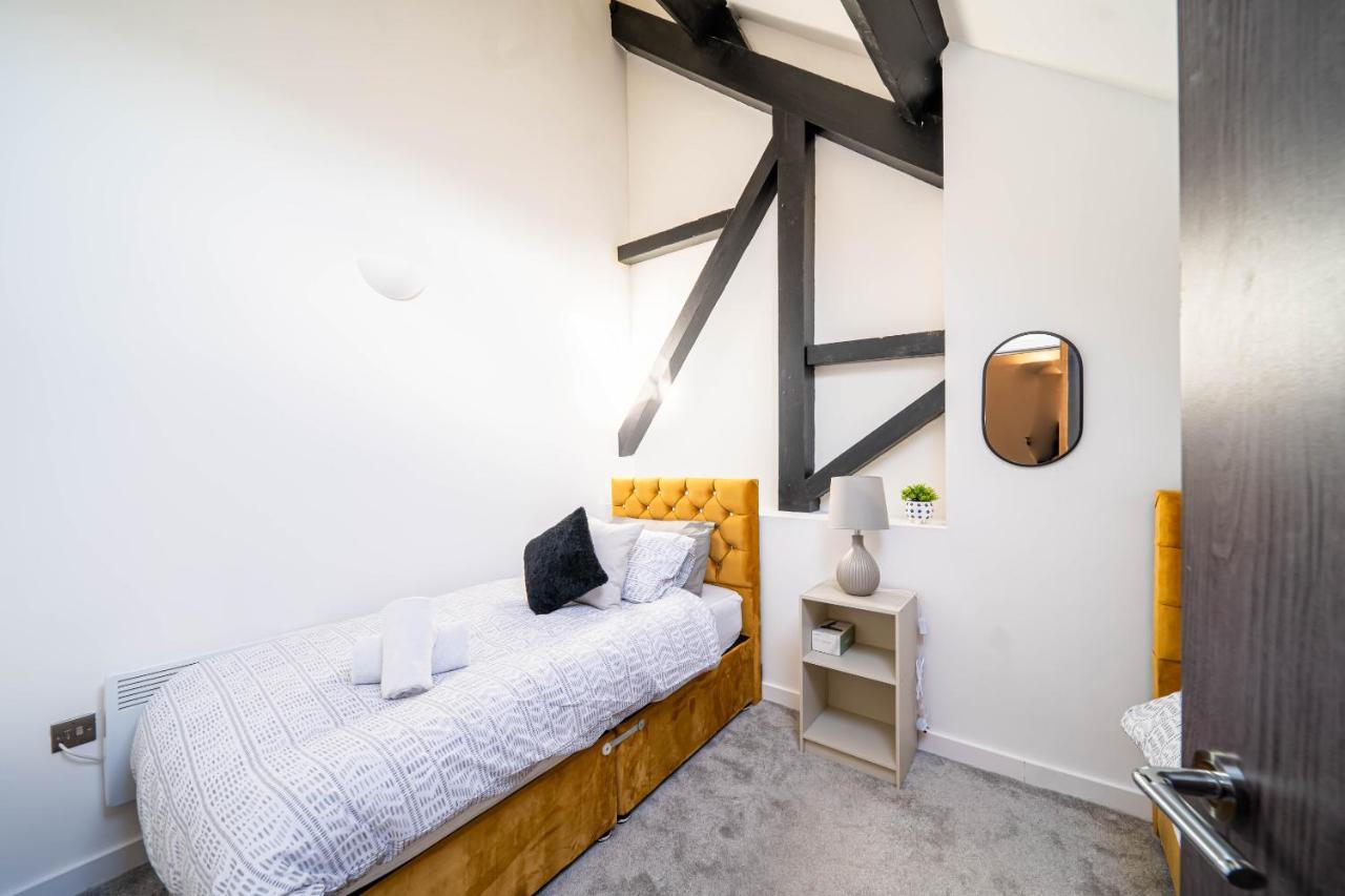 Fancy 2-bedroom With 2 Bathrooms In Bradford Town Centre